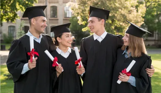 alumni-moment img