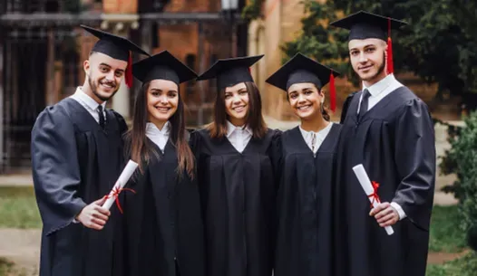 alumni-moment img