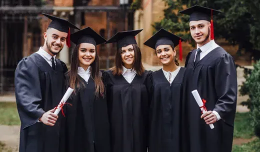 alumni-moment img